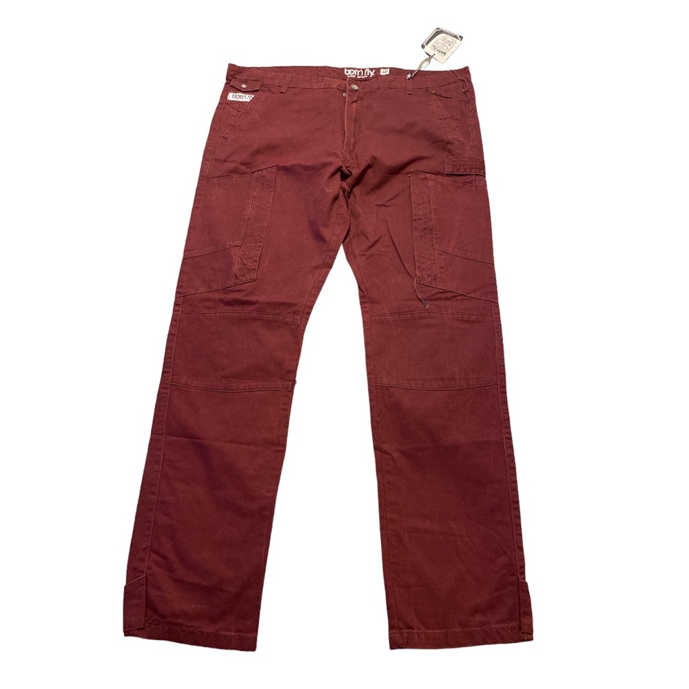 Born Fly Men’s Cargo Jeans in burgundy, size 40, multi pockets, NWT, $80
